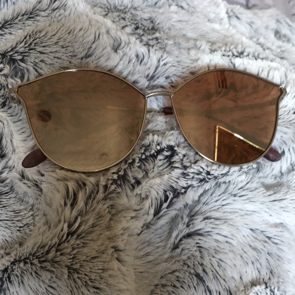 Silver Mirrored Sunglasses